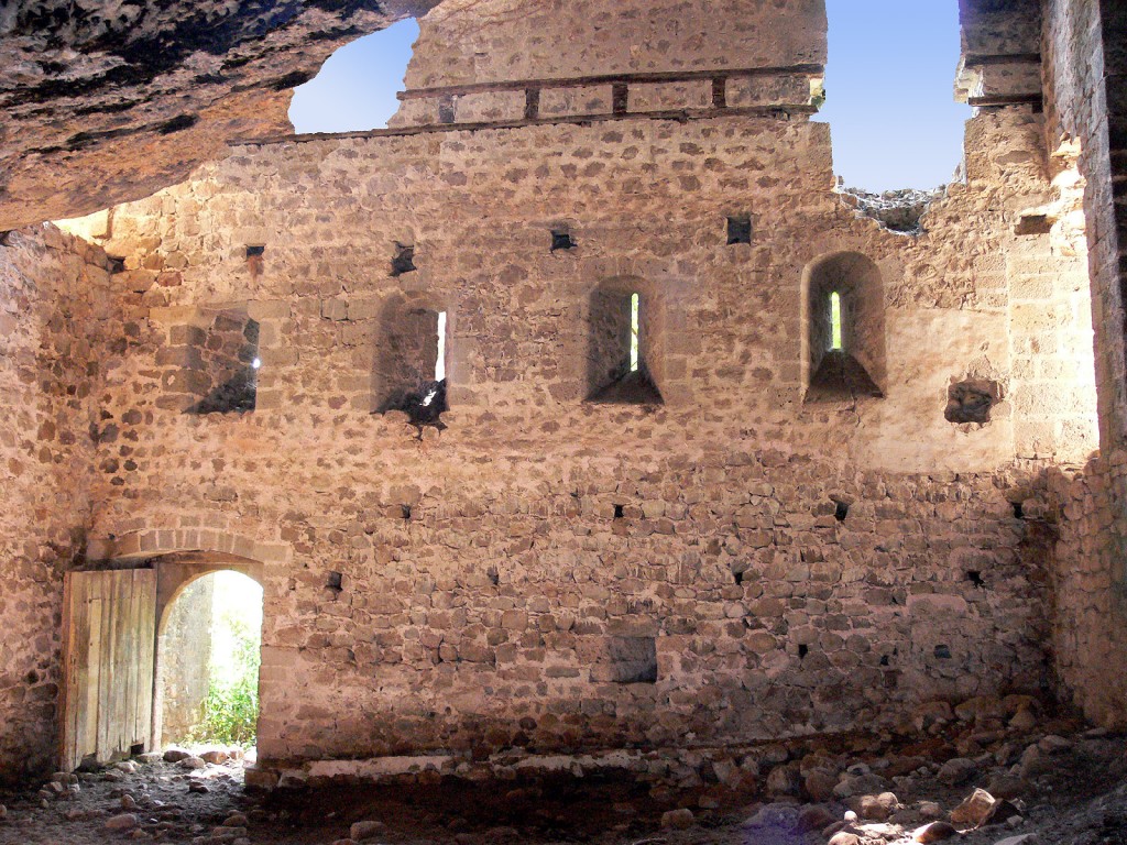castillo castañares cuevas